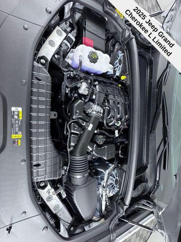 Photo of 2025 Bright White Clearcoat Jeep Grand Cherokee L
