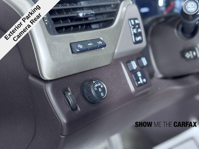 Photo of 2017 Mineral Metallic GMC Yukon