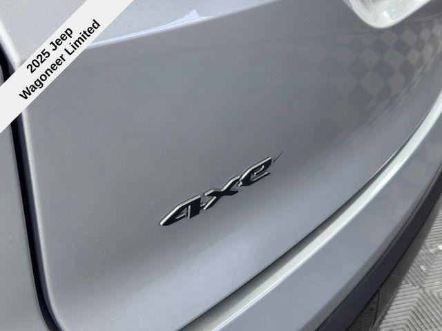 Photo of 2025 Silver Zynith Clearcoat Jeep Wagoneer S