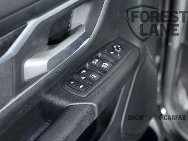 Photo of 2020 Diamond Black Crystal Pearlcoat RAM 1500