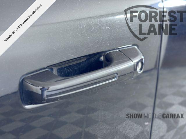 Photo of 2020 Diamond Black Crystal Pearlcoat RAM 1500