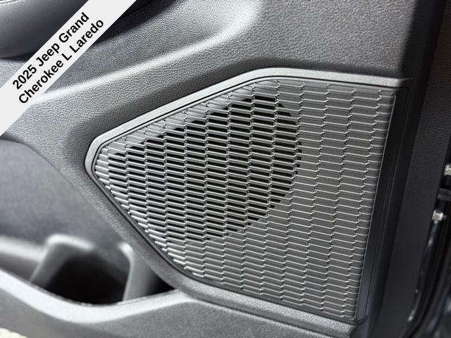 Photo of 2025 Baltic Gray Metallic Clearcoat Jeep Grand Cherokee L