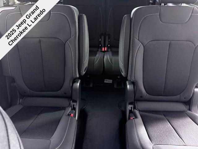 Photo of 2025 Baltic Gray Metallic Clearcoat Jeep Grand Cherokee L