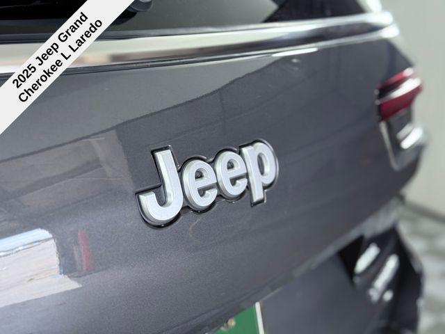 Photo of 2025 Baltic Gray Metallic Clearcoat Jeep Grand Cherokee L