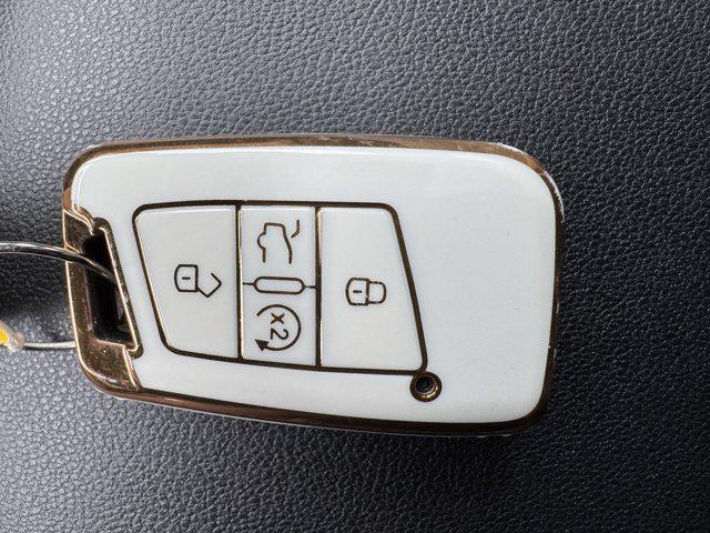 Photo of 2024 White Volkswagen Taos