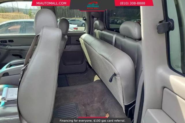 Photo of 2005 Sandstone Metallic Chevrolet Silverado 1500