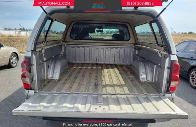 Photo of 2005 Sandstone Metallic Chevrolet Silverado 1500