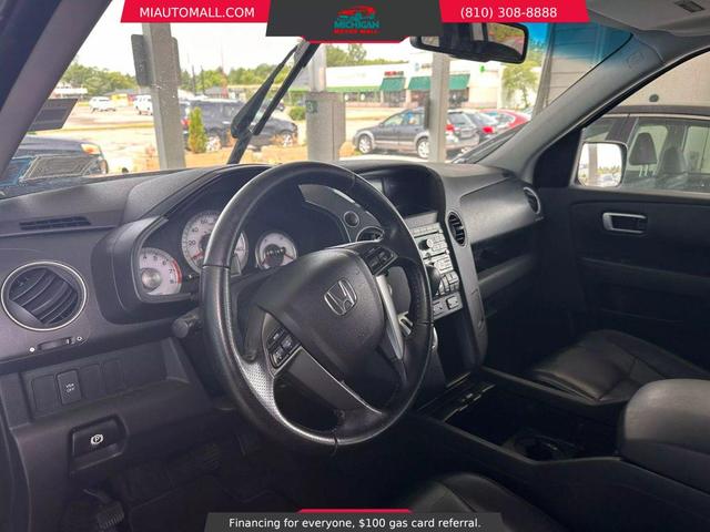 Photo of 2011 Gray Honda Pilot