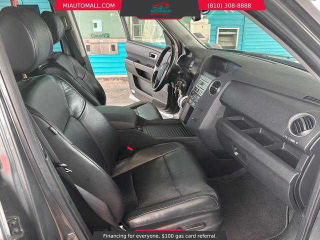 Photo of 2011 Gray Honda Pilot