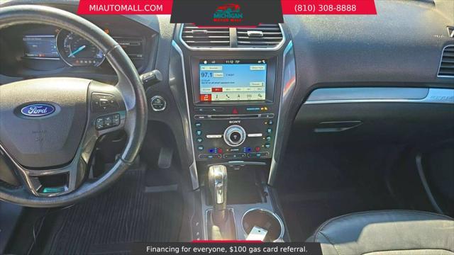 Photo of 2018 White Platinum Metallic Tri-Coat Ford Explorer