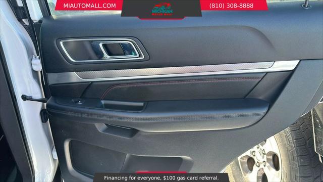 Photo of 2018 White Platinum Metallic Tri-Coat Ford Explorer