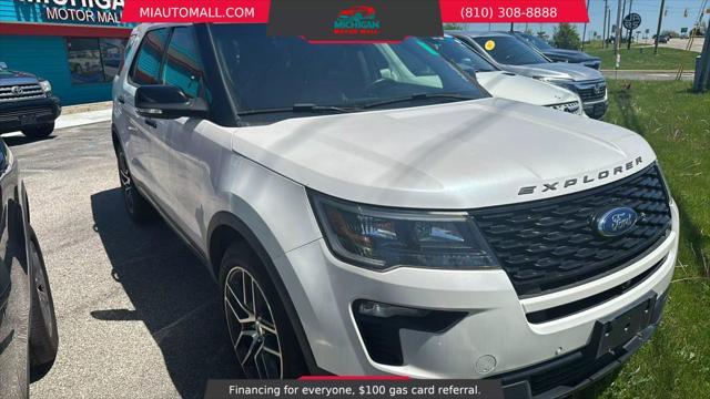 Photo of 2018 White Platinum Metallic Tri-Coat Ford Explorer