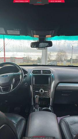 Photo of 2018 White Platinum Metallic Tri-Coat Ford Explorer