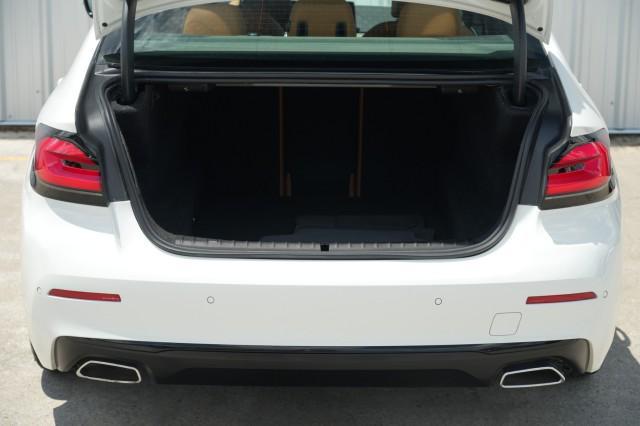 Photo of 2022 Alpine White BMW 530