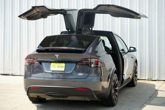 Photo of 2022 Midnight Silver Metallic Tesla Model X