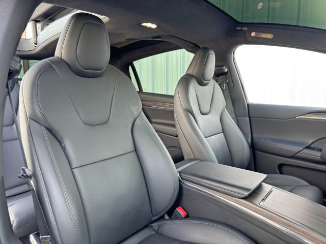 Photo of 2022 Pearl White Multi-Coat Tesla Model X