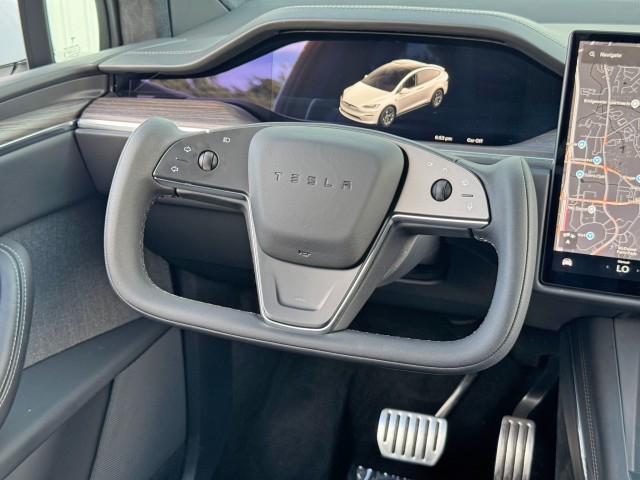 Photo of 2022 Pearl White Multi-Coat Tesla Model X