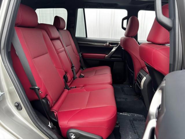 Photo of 2023 Atomic Silver Lexus GX 460