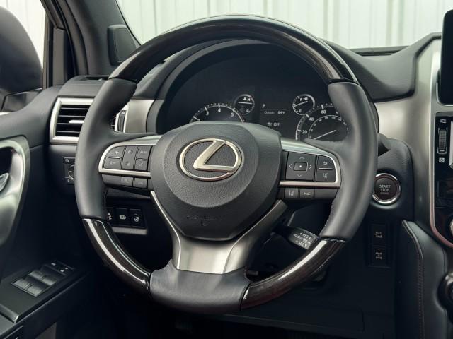 Photo of 2023 Atomic Silver Lexus GX 460