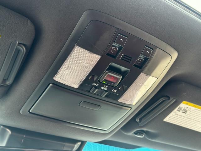 Photo of 2023 Atomic Silver Lexus GX 460