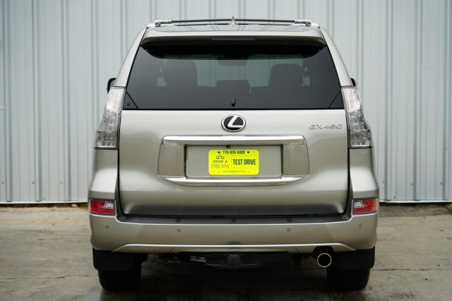 Photo of 2023 Atomic Silver Lexus GX 460