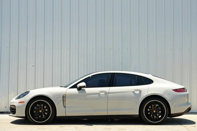Photo of 2022 Chalk Porsche Panamera
