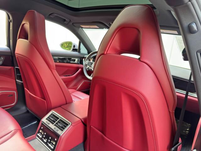 Photo of 2022 Chalk Porsche Panamera