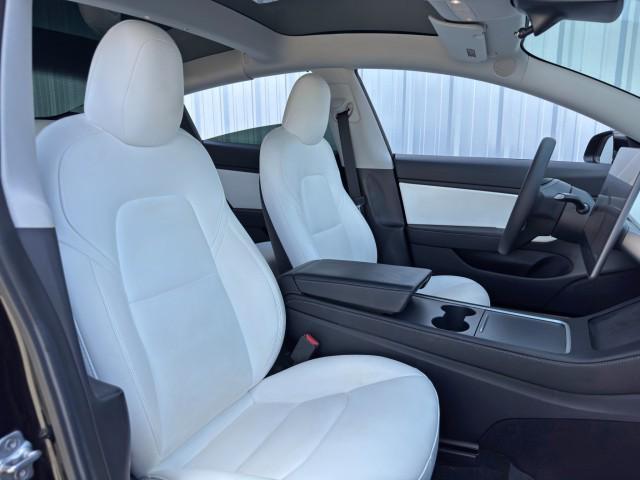 Photo of 2021 Solid Black Tesla Model 3