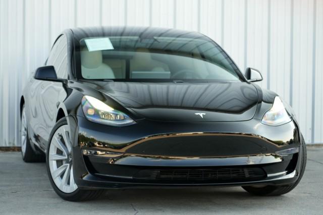 Photo of 2021 Solid Black Tesla Model 3