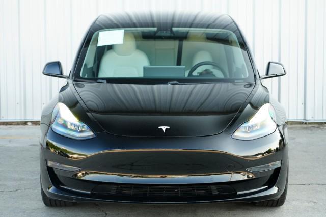 Photo of 2021 Solid Black Tesla Model 3