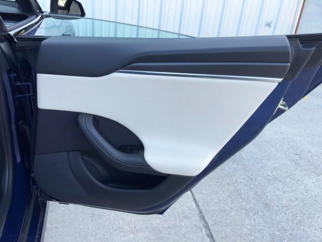 Photo of 2022 Deep Blue Metallic Tesla Model S