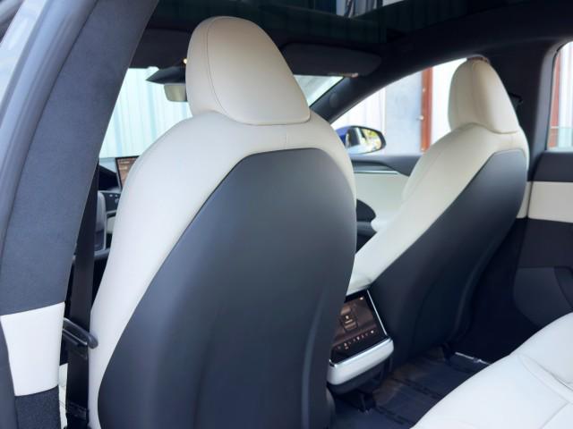 Photo of 2022 Deep Blue Metallic Tesla Model S
