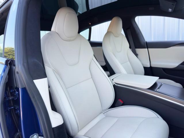 Photo of 2022 Deep Blue Metallic Tesla Model S