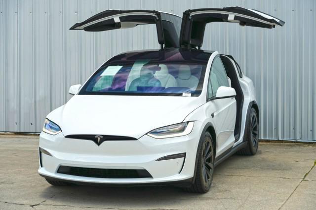 Photo of 2022 Pearl White Multi-Coat Tesla Model X