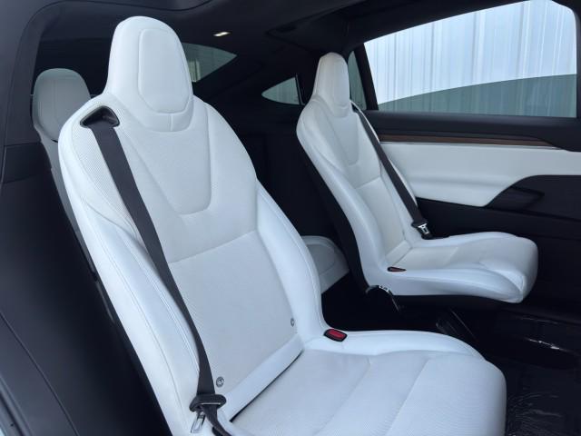 Photo of 2022 Pearl White Multi-Coat Tesla Model X