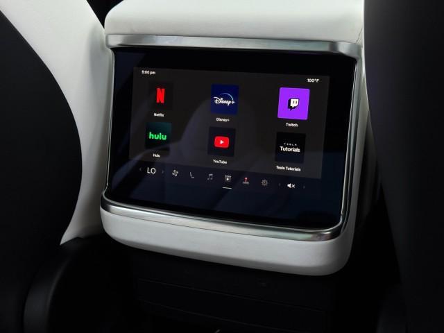 Photo of 2022 Pearl White Multi-Coat Tesla Model X