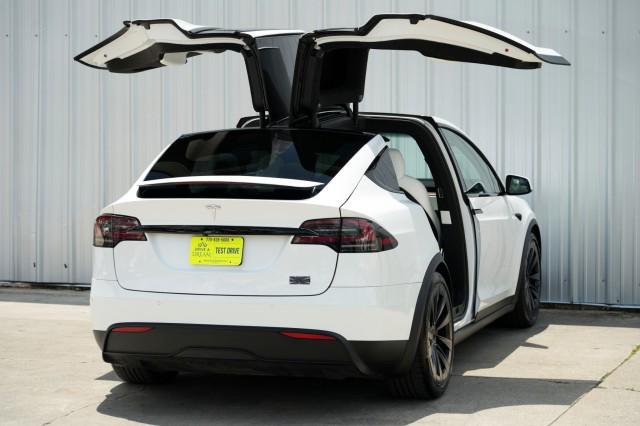 Photo of 2022 Pearl White Multi-Coat Tesla Model X