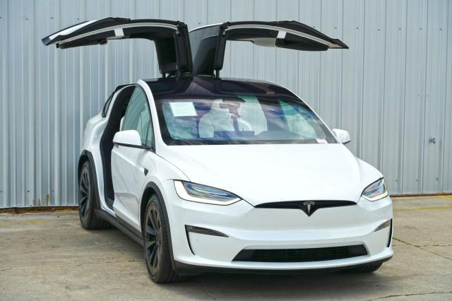Photo of 2022 Pearl White Multi-Coat Tesla Model X