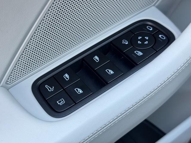 Photo of 2022 Carrara White Metallic Porsche Panamera