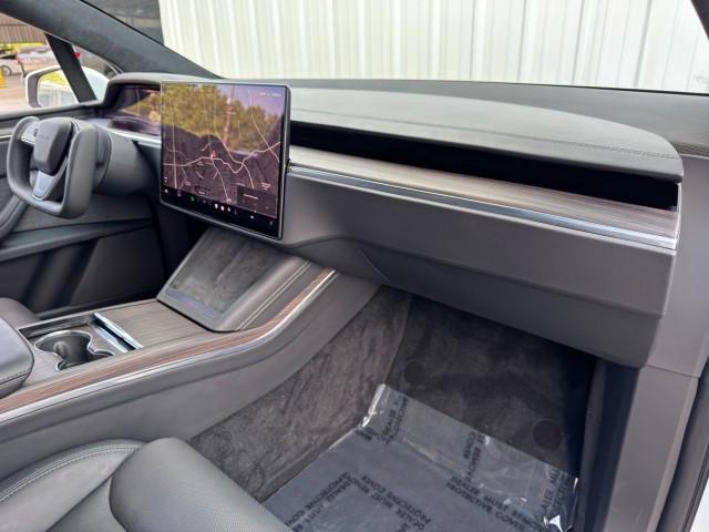 Photo of 2024 Pearl White Multi-Coat Tesla Model X