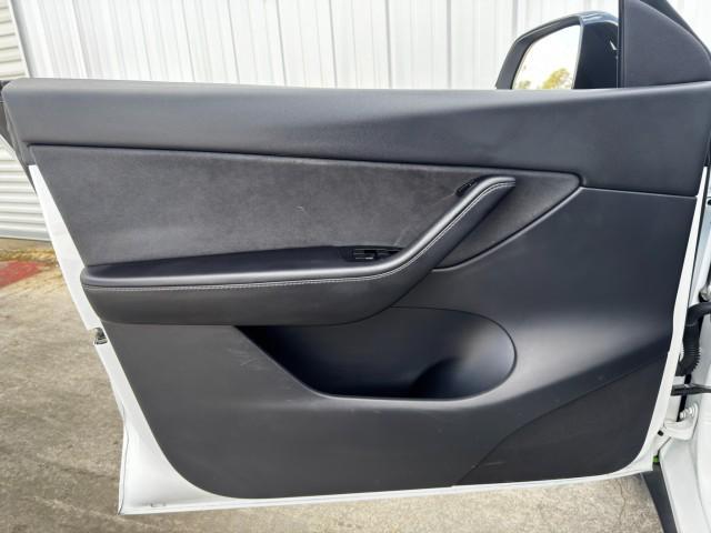 Photo of 2020 Pearl White Multi-Coat Tesla Model Y