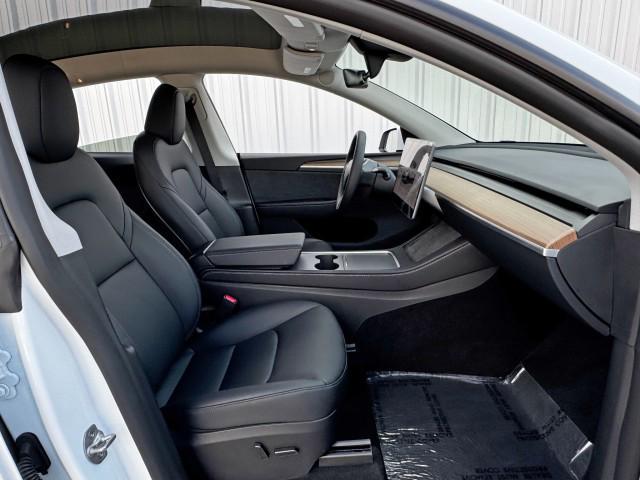 Photo of 2025 Pearl White Multi-Coat Tesla Model Y