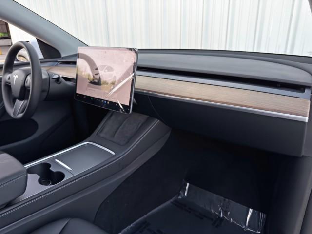 Photo of 2025 Pearl White Multi-Coat Tesla Model Y