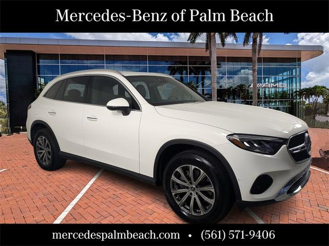 Photo of 2024 Polar White Mercedes-Benz GLC 300