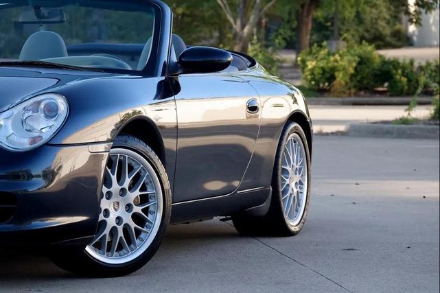 Photo of 2004  Porsche 911