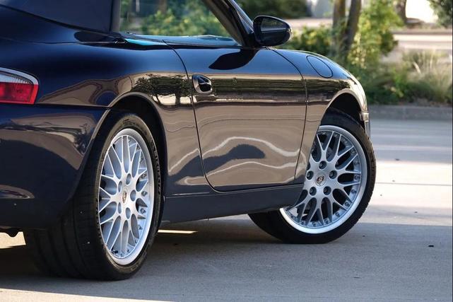 Photo of 2004  Porsche 911