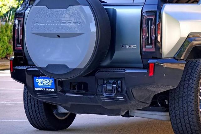 Photo of 2024 Green GMC HUMMER EV SUV