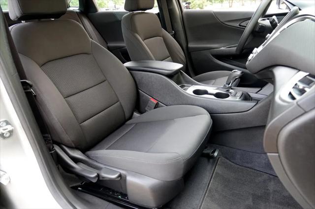 Photo of 2018 Silver Chevrolet Malibu