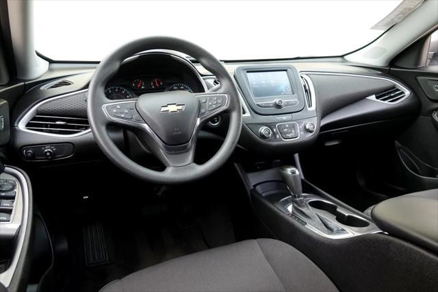 Photo of 2018 Silver Chevrolet Malibu