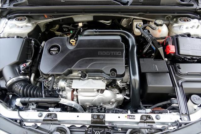 Photo of 2018 Silver Chevrolet Malibu